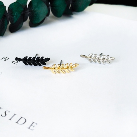 Last Pair⚡️leaves stud earrings - Picture 6 of 7